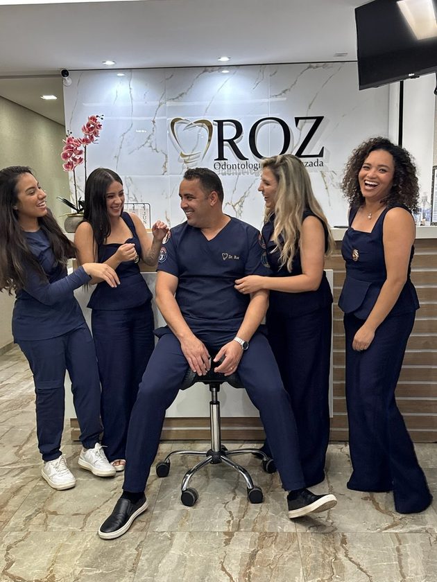 Momento descontraído da equipe ROZ Odontologia
