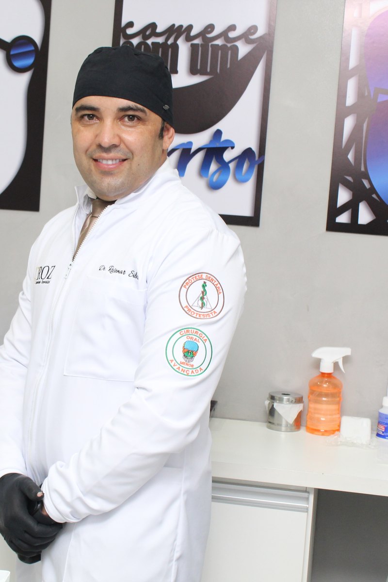 Rosemar da Silva — dentista da ROZ Odontologia