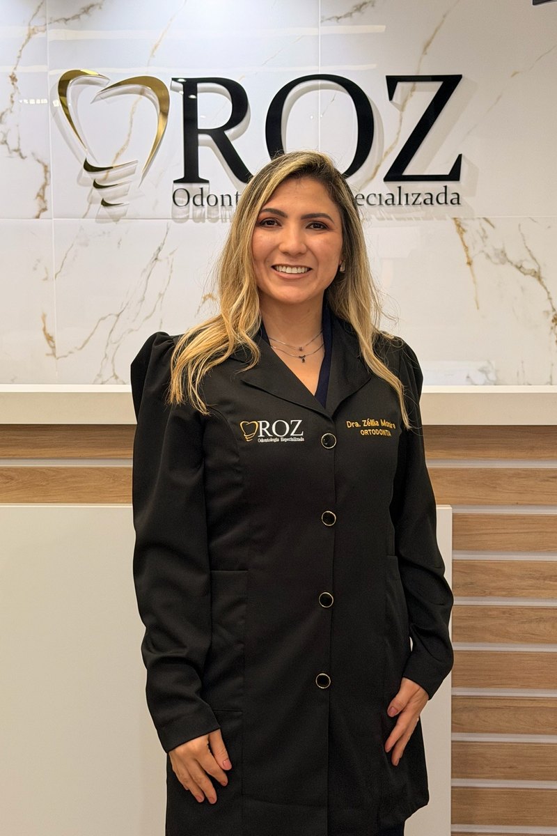 Zellia Moreira Pereira — dentista da ROZ Odontologia